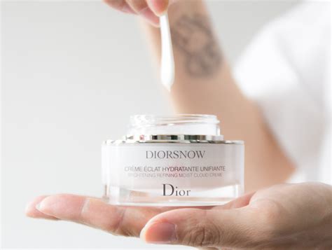 dior snow cream.